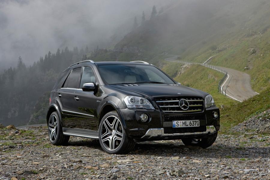  Mercedes-Benz ML63 AMG Performance Studio 2009 года  (фото 19 из 37)